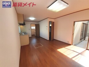 鈴鹿市道伯二丁目戸建の物件内観写真